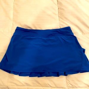 EUC Lululemon tennis skirt size 10